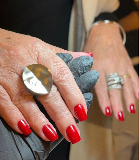 Manicure + Pedicure